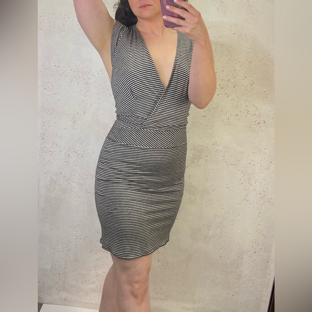 Black Halo Halter Jersey Lightweight Knit Backless Hooded Dress New With Tags